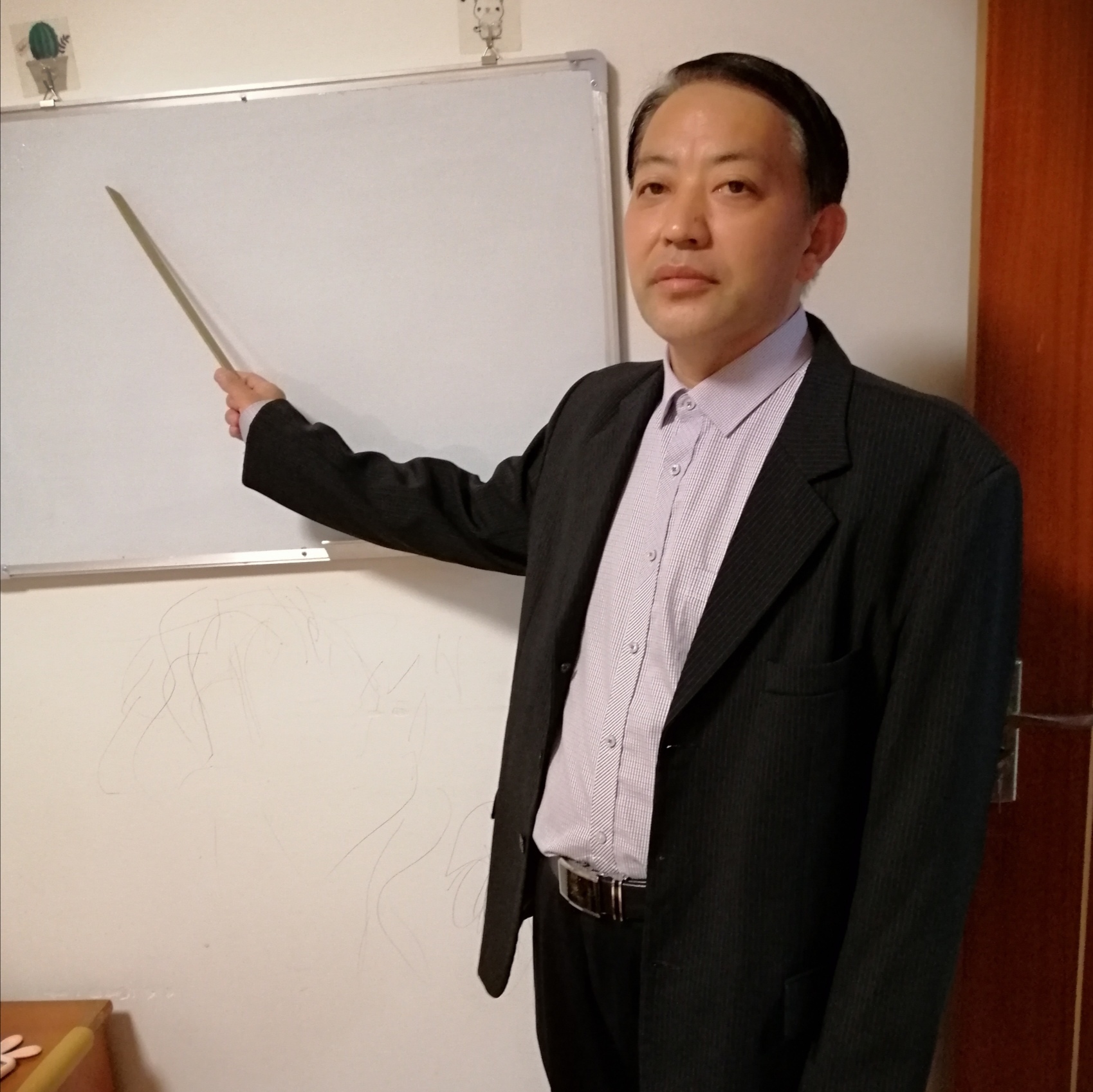 静安家教岳老师