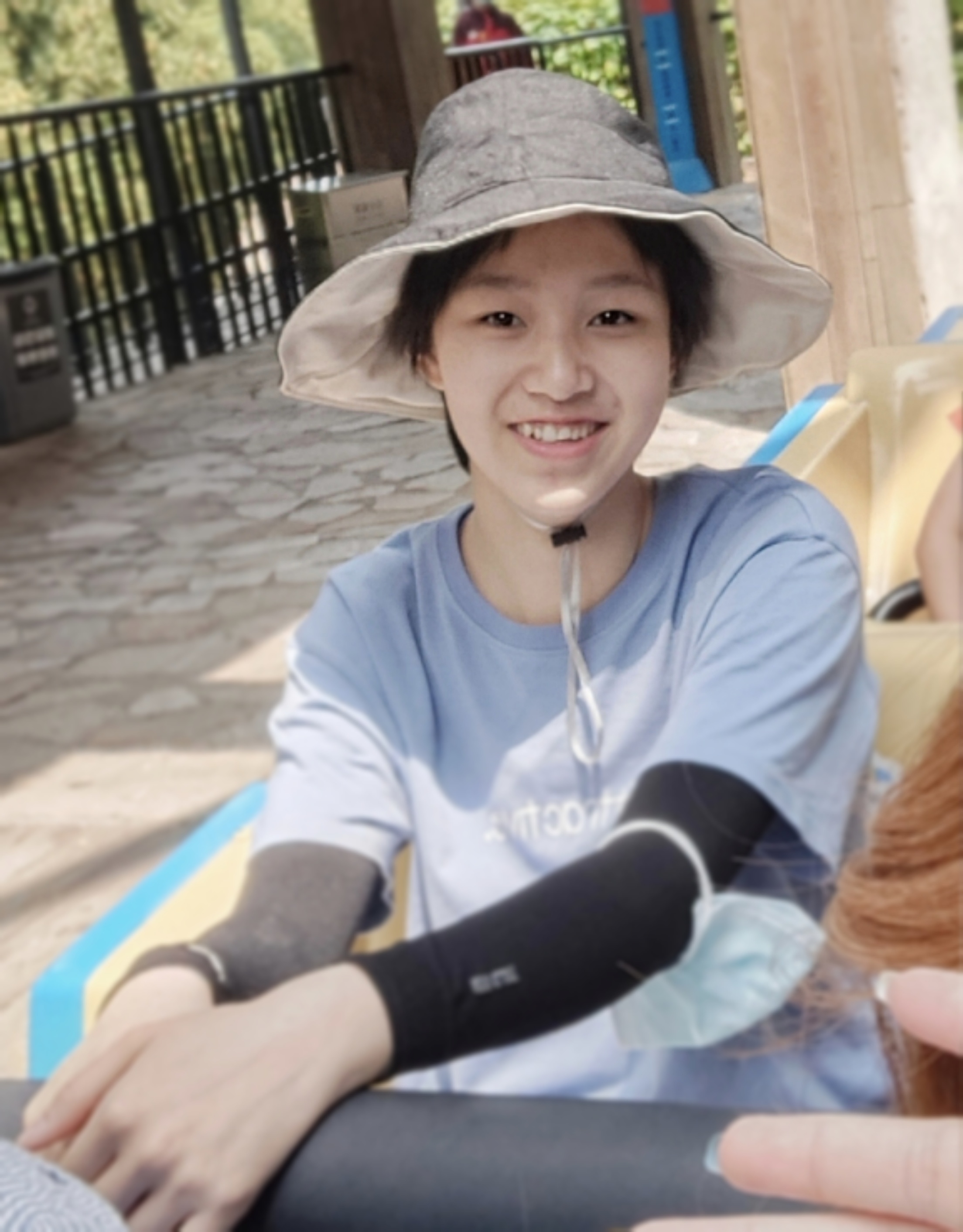 黄浦家教邹老师